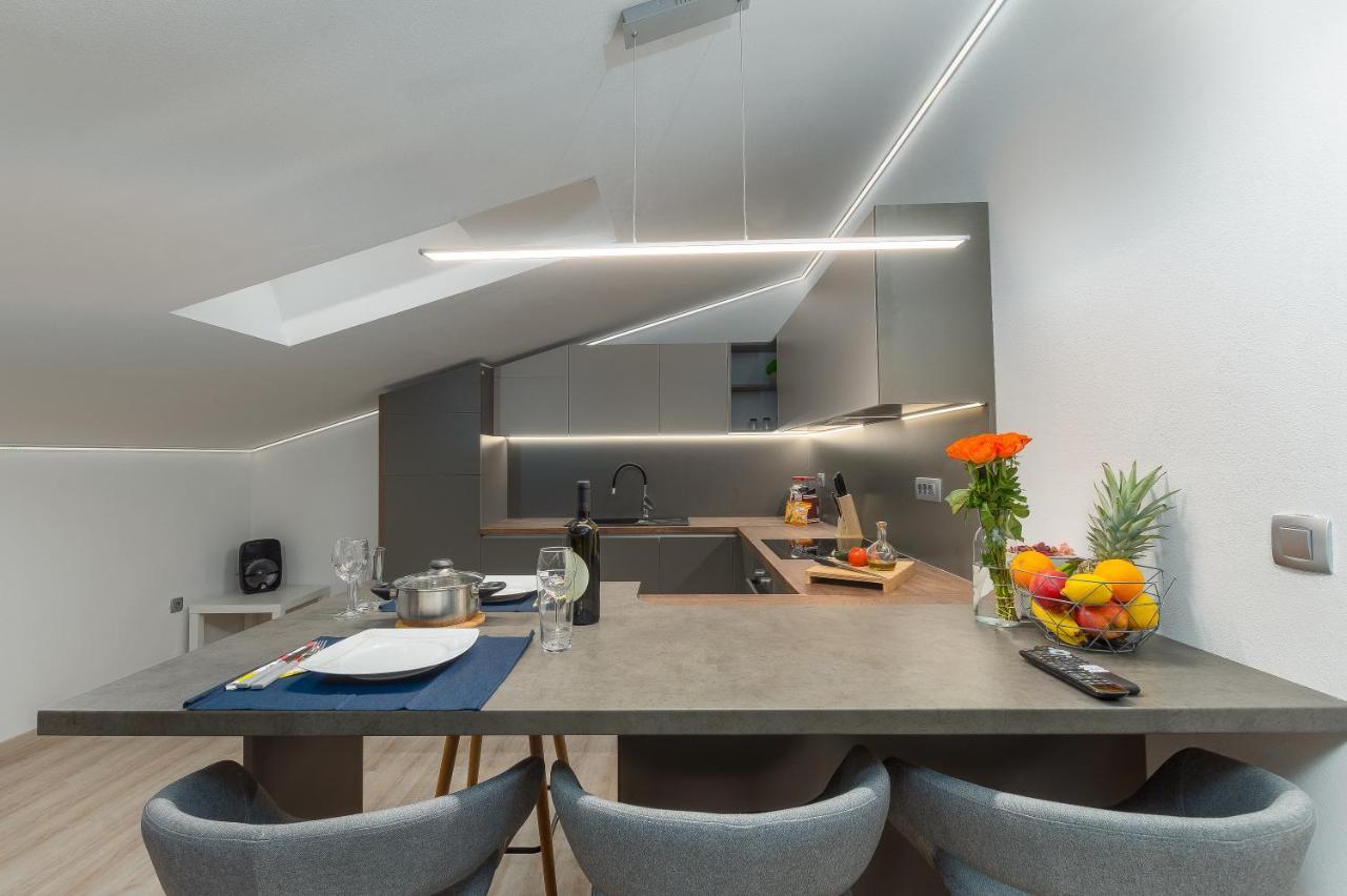 Apartment Ena Near Pula Amphitheater Пула Экстерьер фото