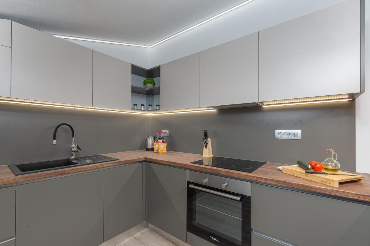 Apartment Ena Near Pula Amphitheater Пула Экстерьер фото