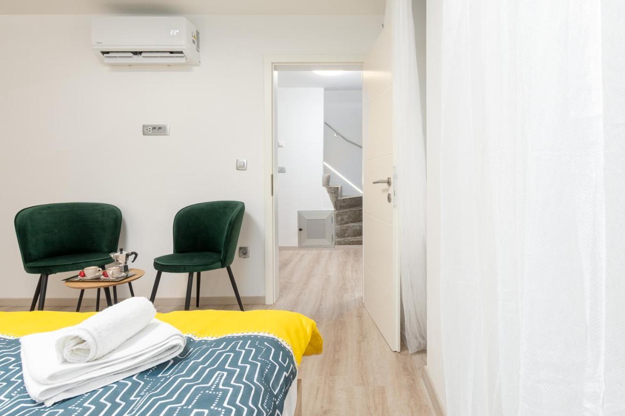 Apartment Ena Near Pula Amphitheater Пула Экстерьер фото